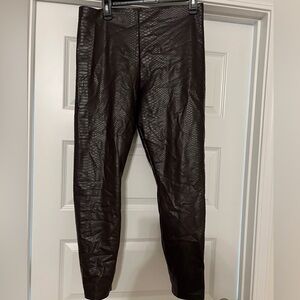 HUE Black and Brown Textured Leggings